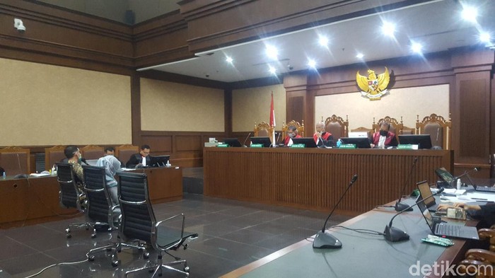 Sidang kasus suap-gratifikasi eks Sekretaris MA Nurhadi