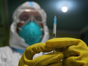 10 Bulan Pandemi, Pemerintah Terus Upayakan Pengadaan Vaksin COVID-19
