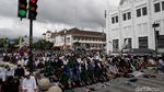 Penampakan Aksi Massa di Titik Nol Kilometer Yogyakarta