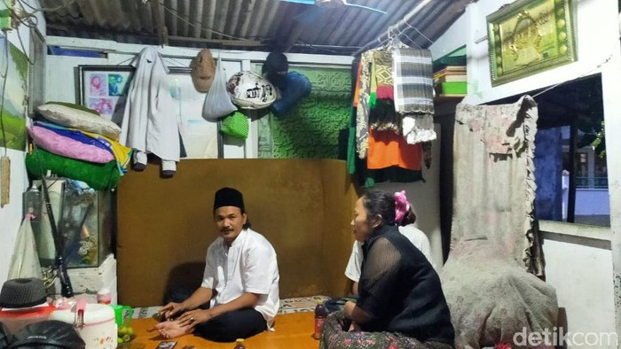 viral pria heroik selamatkan bocah hanyut di sungai