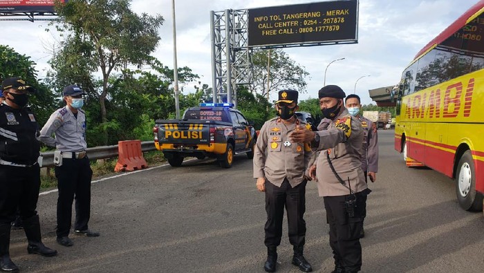 Wakapolda Banten Brigjen Ery Nursatari melakukan pemantauan operasi yustisi.