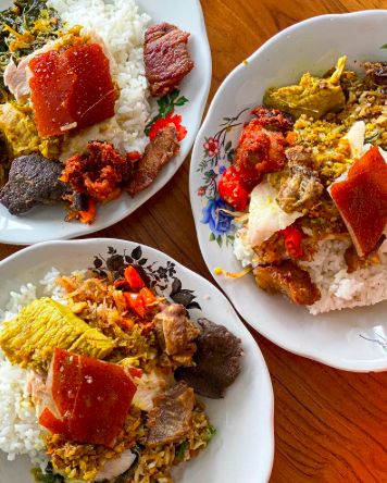5 Babi Guling Enak di Bali, Banyak Penggemarnya!
