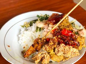 5 Babi Guling Enak di Bali, Banyak Penggemarnya!