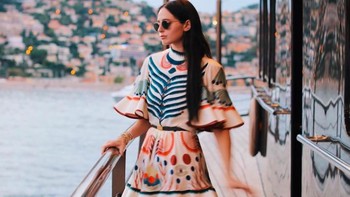 Ia suka menjelajah tempat eksotis seperti di French Riviera ini. Foto: Instagram