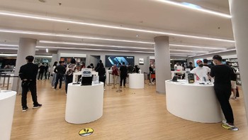 iPhone 12 terdiri dari 4 varian yaitu iPhone 12, iPhone 12 Mini, iPhone 12 Pro dan iPhone 12 Pro Max. Foto: Karin Nur Secha