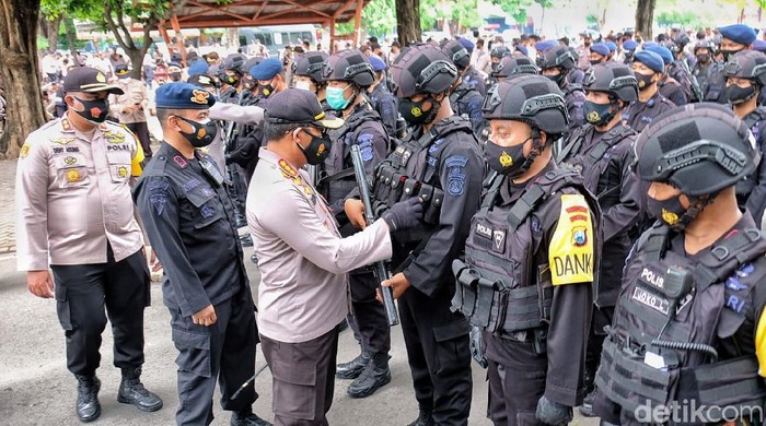 Polisi menyiapkan 2.325 personel untuk mengamankan Pilkades serentak di Sidoarjo. Ada 173 desa yang menggelar Pilkades.