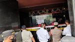 Satpol PP Segel Diskotek New Monggo Mas Jakbar