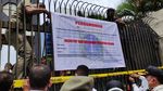 Satpol PP Segel Diskotek New Monggo Mas Jakbar