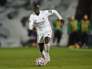 Mendy Cedera, Madrid Krisis Pemain di Lini Belakang