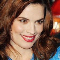 Hayley Atwell, seorang bintang film berdarah Inggris-Amerika. Orangtua Hayley mengambil namanya dari nama aktris Hayley Hills. (Foto: Getty Images)