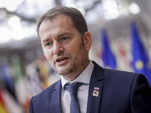 PM Slovakia Mundur Usai Dikritik Gegara Beli Vaksin Sputnik V