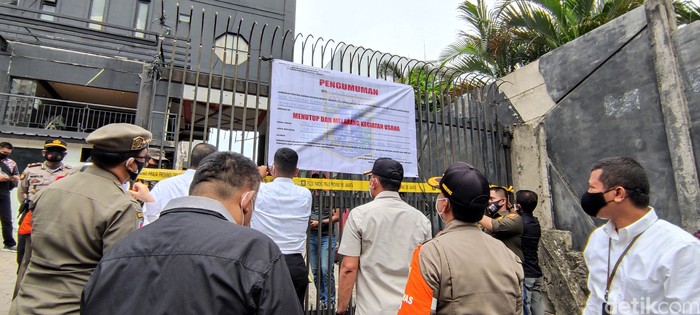 Karaoke New Monggo Mas di Jl Daan Mogot disegel pada 19 Desember 2020. (Taufieq RA/detikcom)