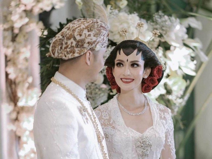 Karina Nadila menikah dengan Rangga Prihartanto