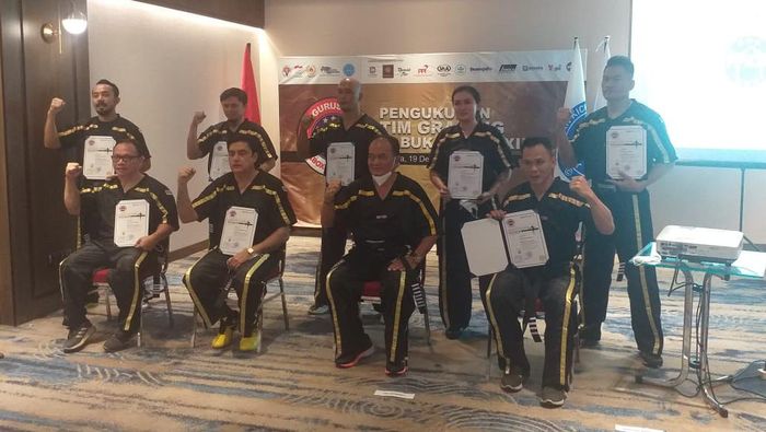 Kick Boxing Tim Grading Kick Boxing akan bergerak meng-upgrade seluruh pelatih yang berada di kamp-kamp dan provinsi se-Indonesia.
