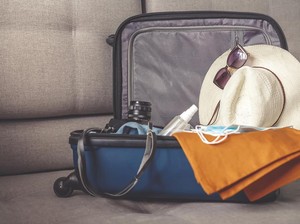 Mau Staycation di Libur Akhir Tahun? Ini Tips Amannya