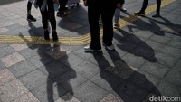 Untuk diketahui, semakin tinggi angka Air Quality Indeks, maka tingkat polusinya semakin besar dan statusnya menjadi tidak sehat dan bisa meningkat menjadi berbahaya.