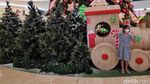 Semarak Menyambut Natal di Pusat Perbelanjaan