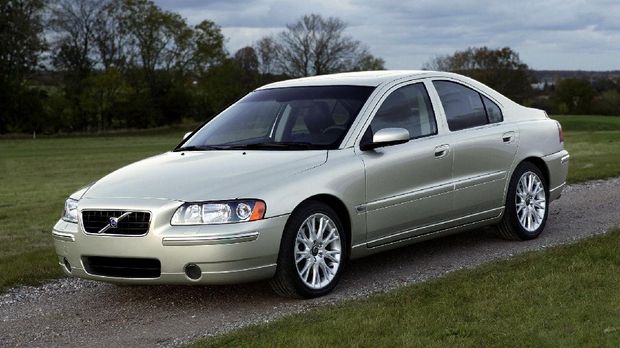 Volvo S60 Tahun 2004