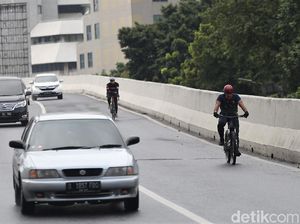 Pemprov DKI Uji Coba Road Bike di JLNT Kampung Melayu-Tanah Abang Besok