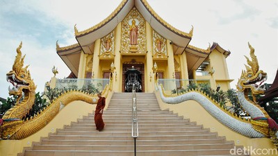 Bukan di Thailand, Vihara Megah Ini Ada di Jakarta