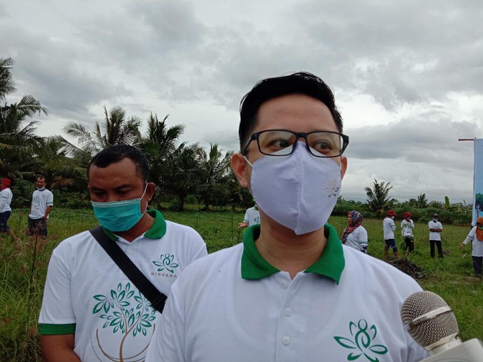 Direktur Utama PT Nirvana Indonesia Yoga, Rowi