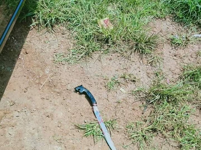 Golok yang digunakan gorok kusir delman di Bandung.