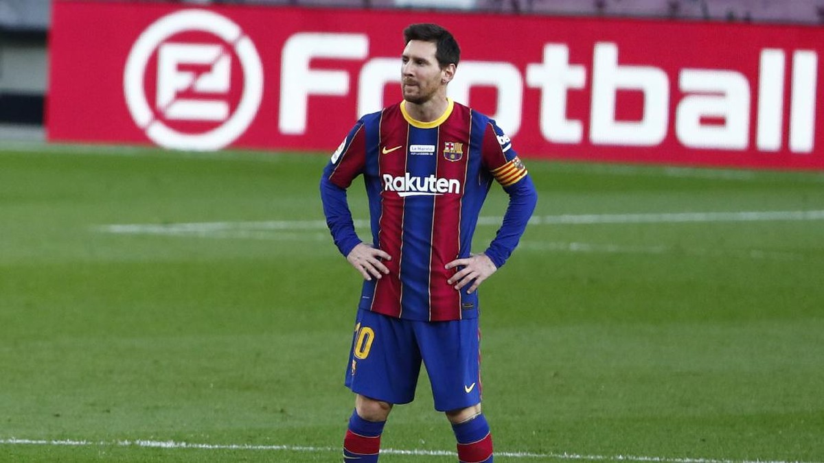 Lionel Messi belum berlatih bersama Barcelona karena cedera pergelangan kaki (Foto: Joan Monfort/AP)