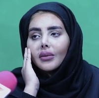 Pada Oktober 2019, Sahar Tabar dipenjara karena dinilai melakukan tindakan yang disebut menghasut kaum muda untuk korupsi dan penistaan agama. Kini dia telah bebas dari penjara dan memperlihatkan wajah aslinya.Foto: Dok. Rokna