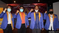 Ibrahim Suneth Sekjen Partai Humanis Indonesia, Fawosa Daely Pengurus DPP, Jum Tasdan Ketua DPP dan Patut Usaha Ginting DPW DKI saat mendeklarasikan Partai Humanis Indonesia (PHI) di Jakarta.