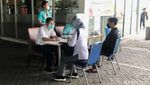 Antrean Mengular Rapid Antigen di Stasiun