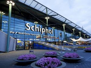 Kurangi Kebisingan, Bandara Amsterdam Segera Batasi Jet Pribadi