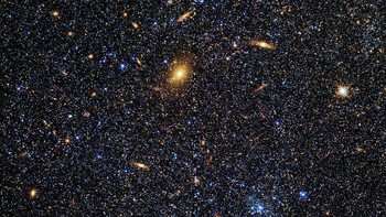 Caldwell 51, juga dikenal sebagai IC 1613, adalah galaksi katai tak beraturan yang terletak di konstelasi Cetus. Foto: NASA