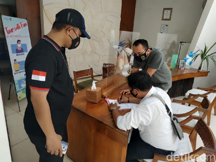 Hotel di Lombok Barat, NTB, kedapatan menggunakan gas elpiji 3 kg (Faruk/detikcom)