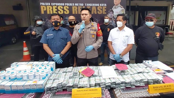 Kapolsek Cipondoh AKP Maulana Mukarom (Dok Istimewa)