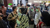 Mereka akan menyerahkan bukti yang dikumpulkan FPI atas kasus penembakan 6 laskar di Km 50 Tol Jakarta-Cikampek.