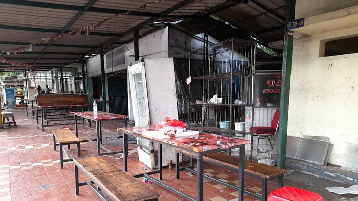 Kios-kios di Rest Area KM 50 Tol Jakarta Cikampek