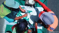 Jalur khusus pesepeda atau goweser itu pembangunannya didanai APBN senilai Rp 2,4 miliar.