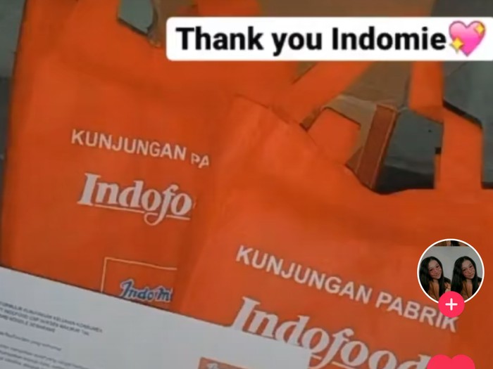 Komplain Bumbu Mie Instan Bocor, Wanita Ini Dapat Sekardus Mie Gratis