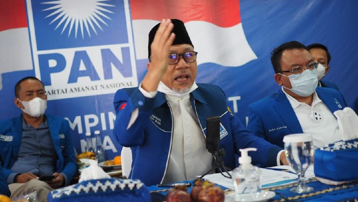 Ketum PAN Zulkifli Hasan memimpin Musyawarah Wilayah Partai Amanat Nasional Kalimantan Timur, Senin(21/12).