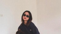 Oubrey Aulia adalah pecinta anjing. Foto: Instagram