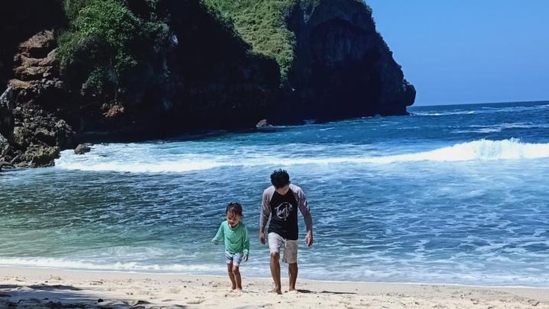pantai krokoh pantai krokoh