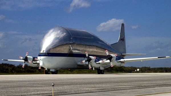 Guppy adalah pesawat yang digunakan NASA untuk memindahkan bagian-bagian pesawat luar angkasa yang begitu besar dan berbobot ringan dari California menuju Florida. Operasi pertamanya pada tahun 1960-an.