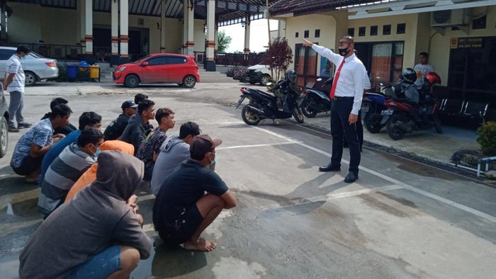 Polres Demak amankan 13 pemuda terkait video balap liar di jalur Pantura yang viral di medsos, Senin (21/12/2020).