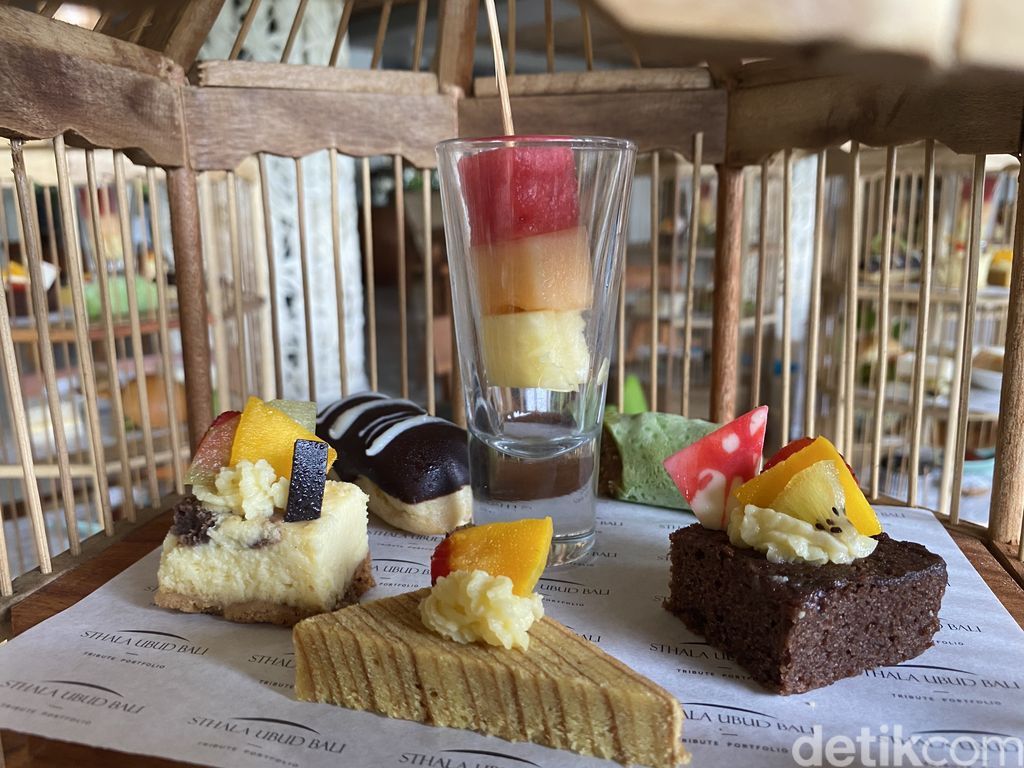 Rafting Brunch di Tengah Sungai Sungai Wos Bali