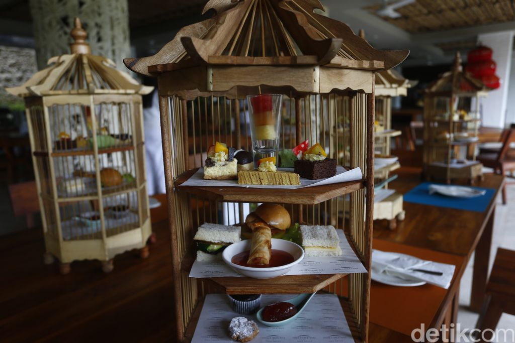 Rafting Brunch di Tengah Sungai Sungai Wos Bali