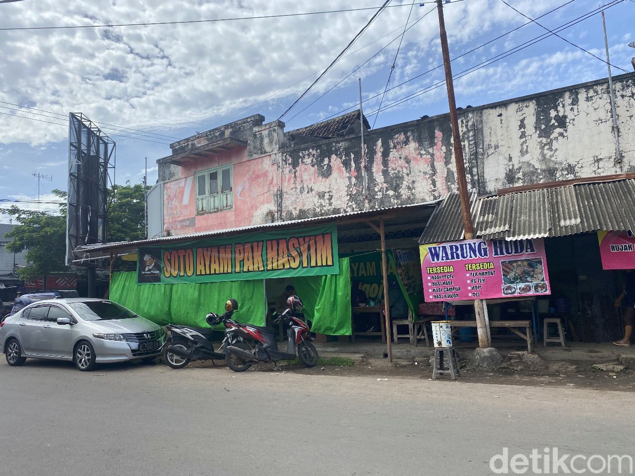 Cicip Soto Ayam Kampung Pak Hasyim di Banyuwangi