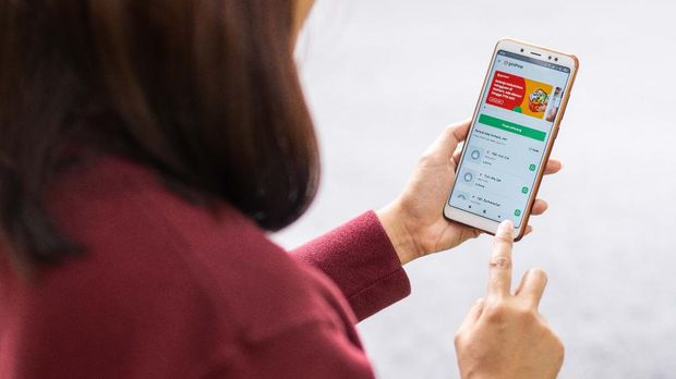 Kolaborasi Telkomsel Gojek mulai mewujudkan investasi tersebut untuk mendukung transformasi digital di sektor Usaha Mikro Kecil dan Menengah (UMKM) dan informal.