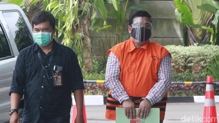 Tersangka Penyuap Kemensos, Ardian IM Diperiksa KPK Tersangka penyuap mantan Mensos Juliari Batubara, Ardian IM tiba di gedung KPK, Jakarta, Senin (21/12/2020) untuk menjalani pemeriksaan.