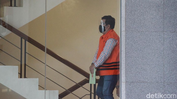 Tersangka Penyuap Kemensos, Ardian IM Diperiksa KPK Tersangka penyuap mantan Mensos Juliari Batubara, Ardian IM tiba di gedung KPK, Jakarta, Senin (21/12/2020) untuk menjalani pemeriksaan.
