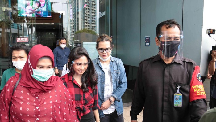 Tissa Biani dan Duk Jaelani Tissa Biani dan Duk Jaelani makin lengket